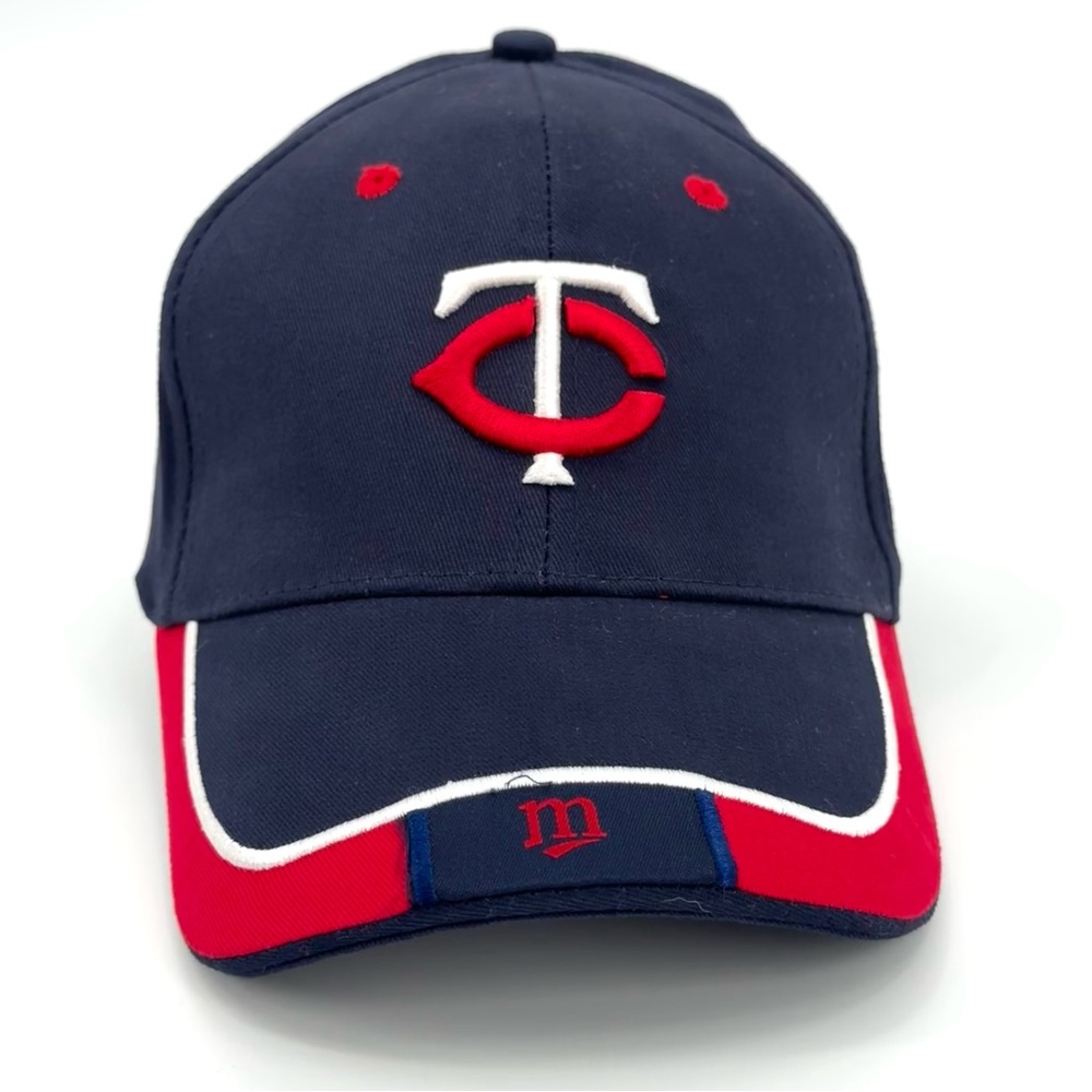 NWT-VTG Minnesota Twins 2005/TC Embroidered Baseball Hat